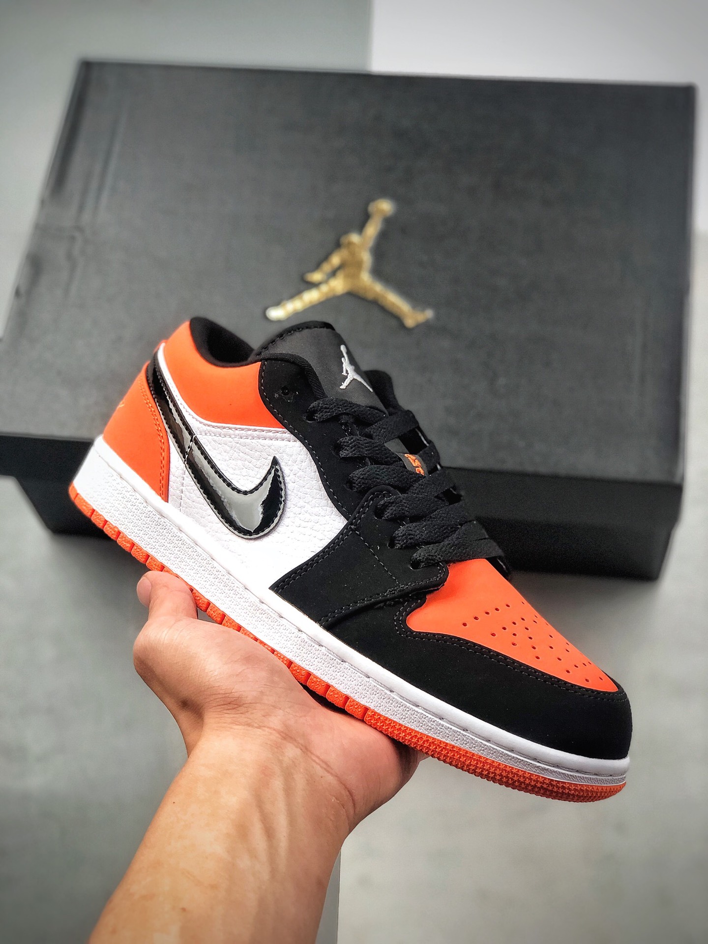 Air Jordan 1 Low AJ1 Low, oficial N.º de producto: 553558-128 Tallas 36 36.5 37.5 38 38.5 39 40 40.5 41 42 42.5 43 44 4…