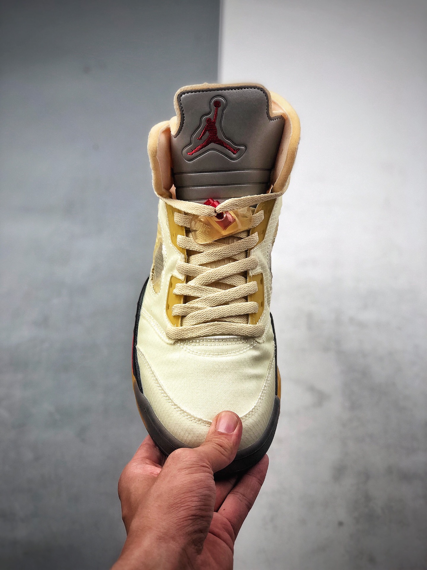 480  纯原Air Jordan 5 x off white 联名款 AJ5 ow 乔丹5代篮球鞋/联名灰黄 DH8565-100
