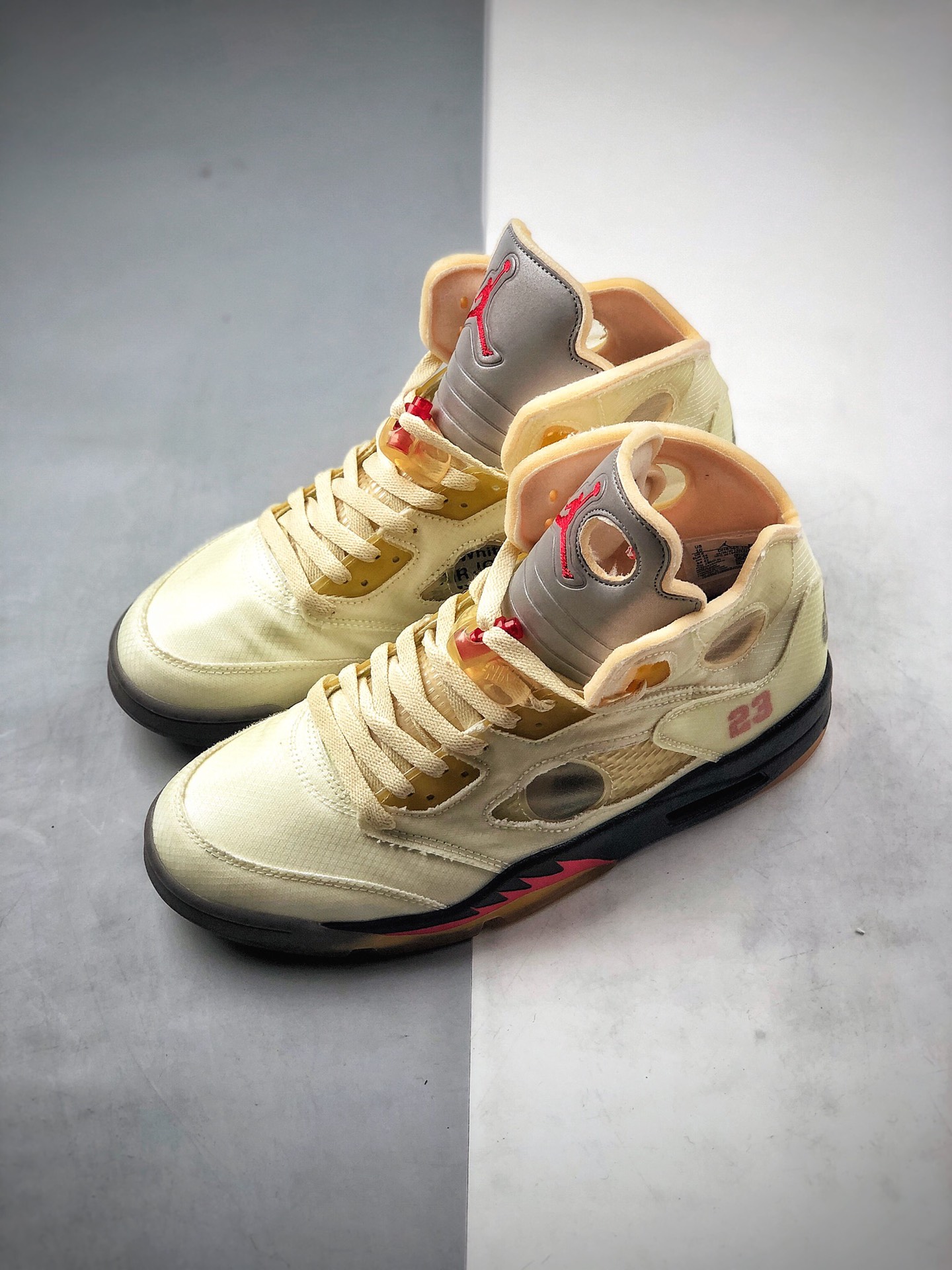 480  纯原Air Jordan 5 x off white 联名款 AJ5 ow 乔丹5代篮球鞋/联名灰黄 DH8565-100