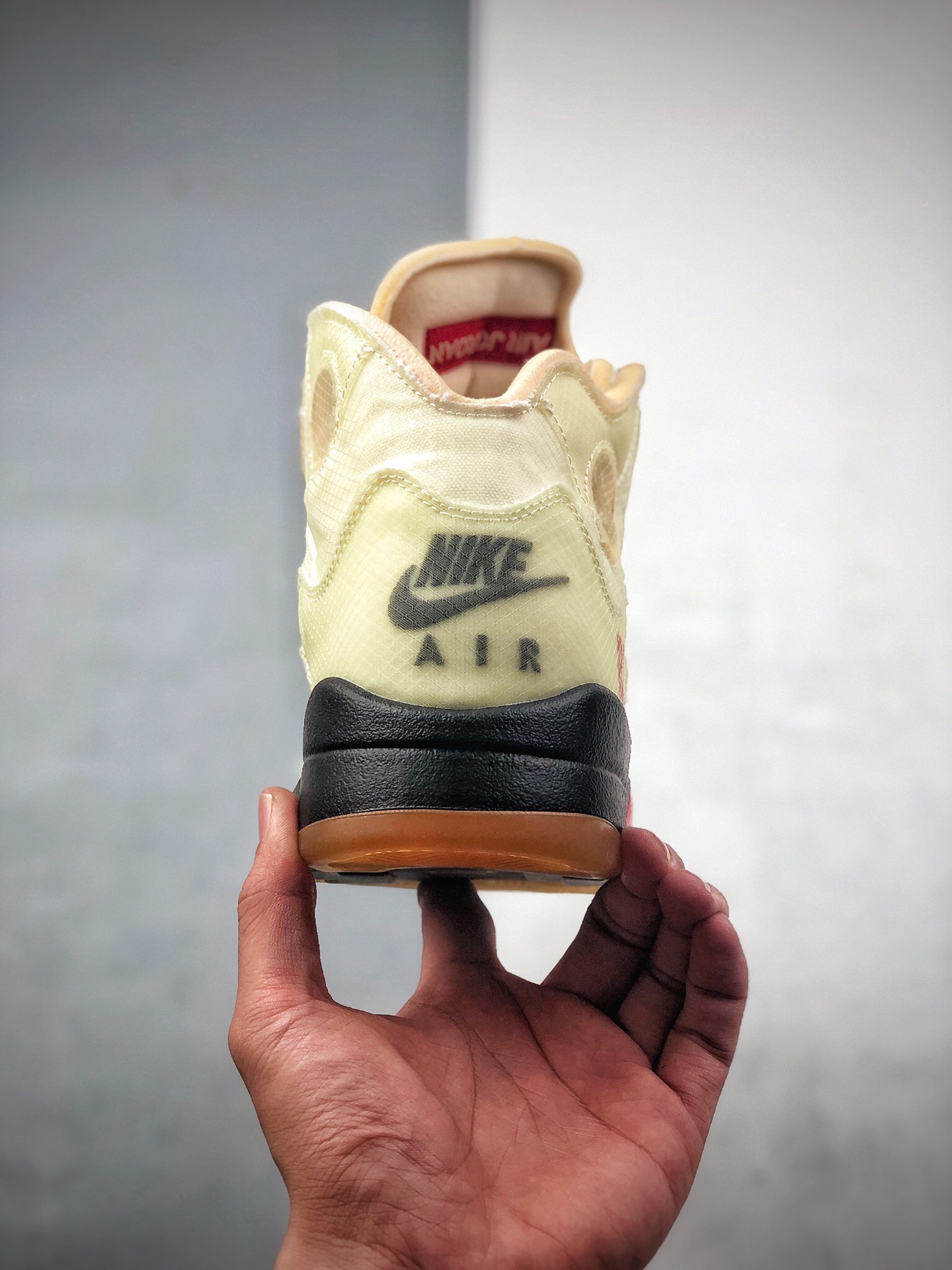 480  纯原Air Jordan 5 x off white 联名款 AJ5 ow 乔丹5代篮球鞋/联名灰黄 DH8565-100
