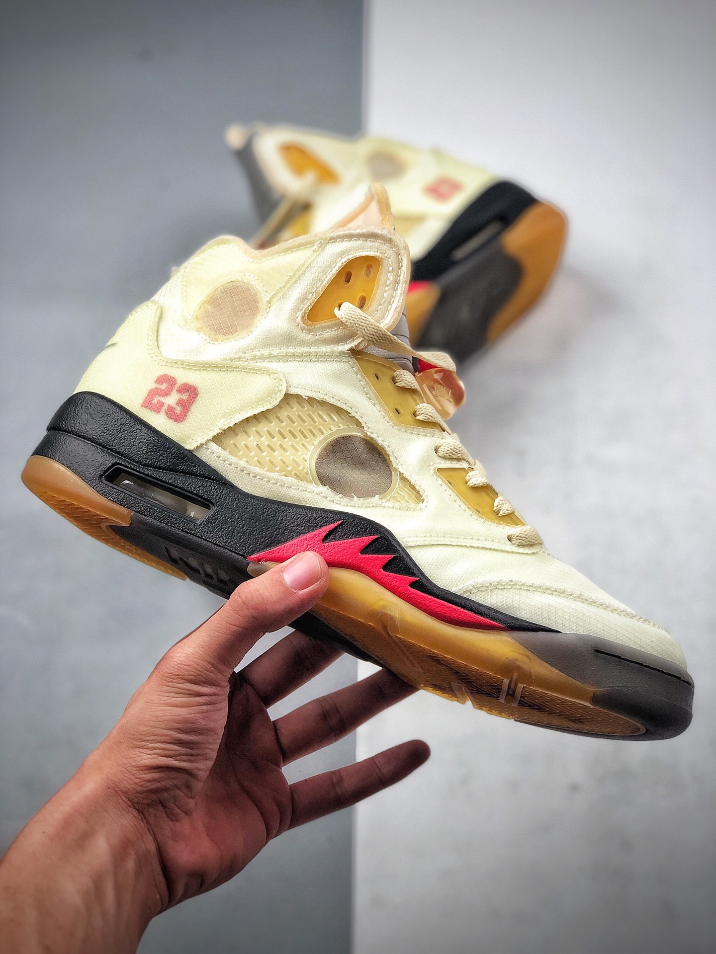 480  纯原Air Jordan 5 x off white 联名款 AJ5 ow 乔丹5代篮球鞋/联名灰黄 DH8565-100