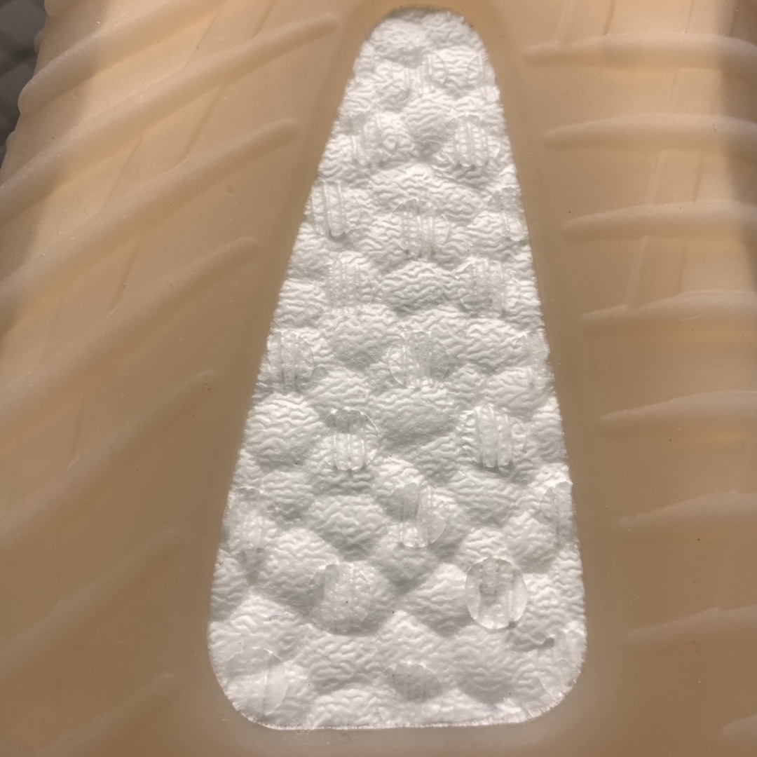 200 AD 阿迪达斯 Yeezy 350V2  侃爷椰子350新配色 H02795