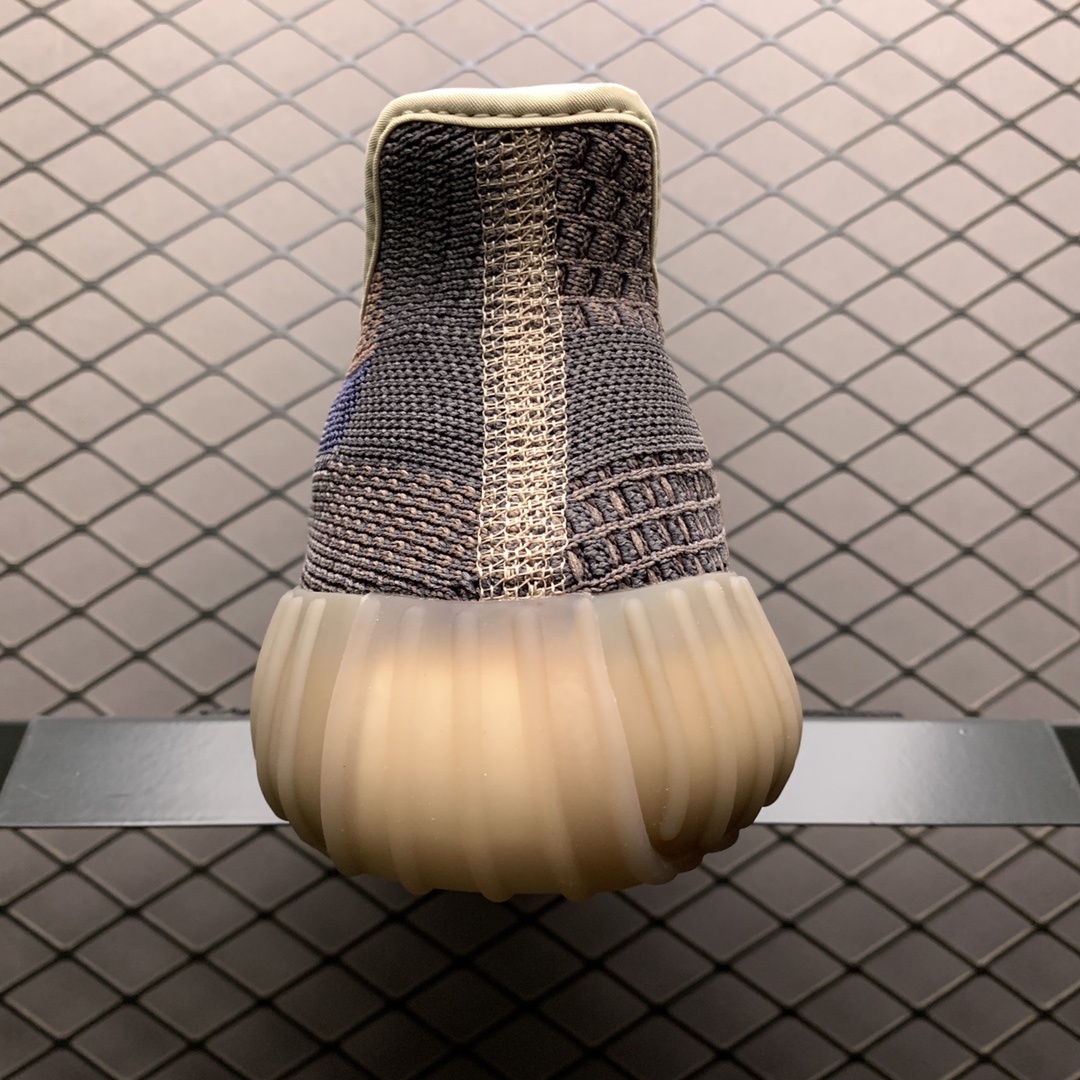 200 AD 阿迪达斯 Yeezy 350V2  侃爷椰子350新配色 H02795
