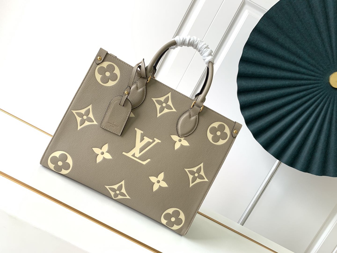 Louis Vuitton LV Onthego Tote Bags Cowhide M45495