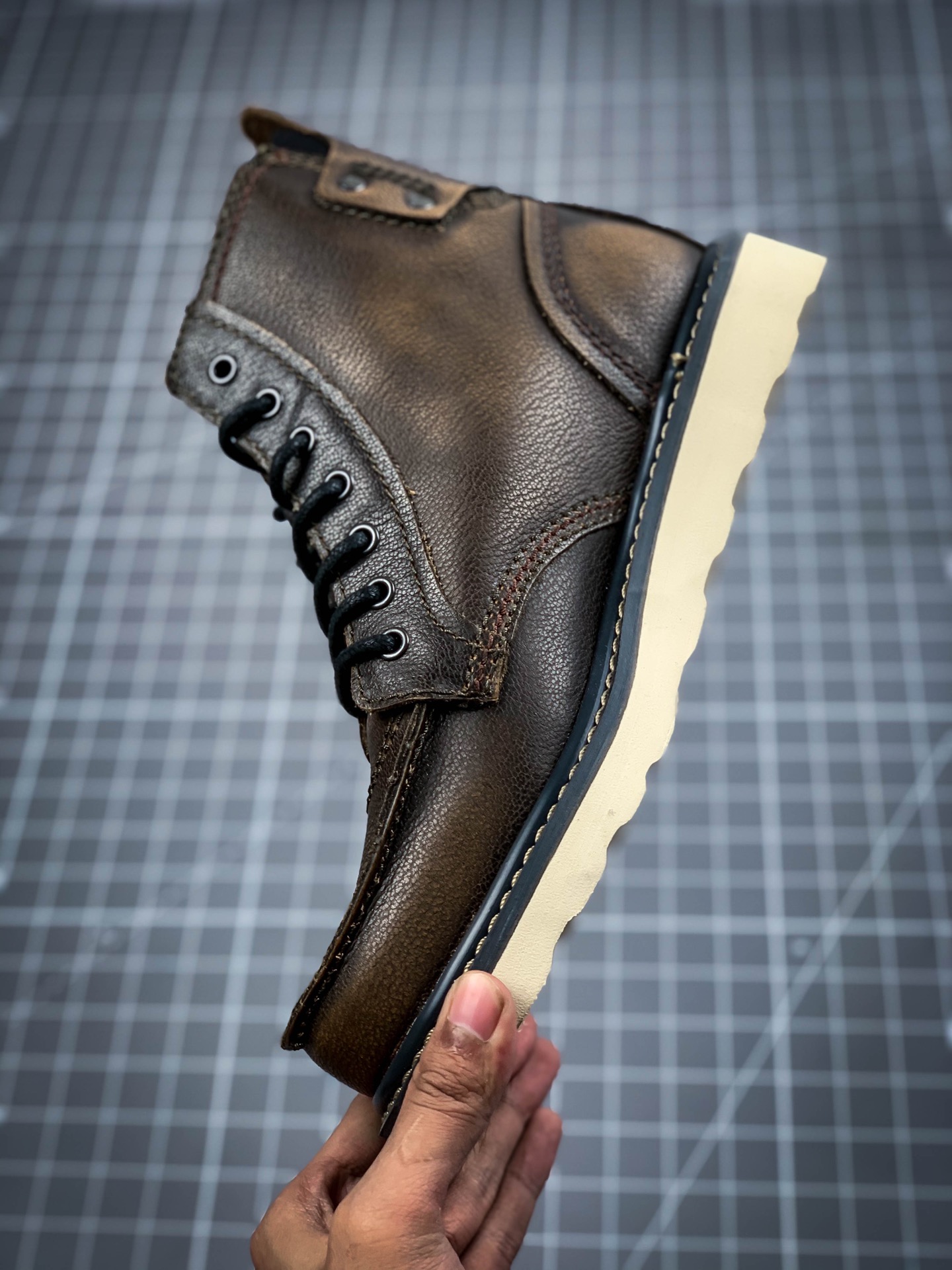 320  CAT FOOTWEAR/  P712950  CAT