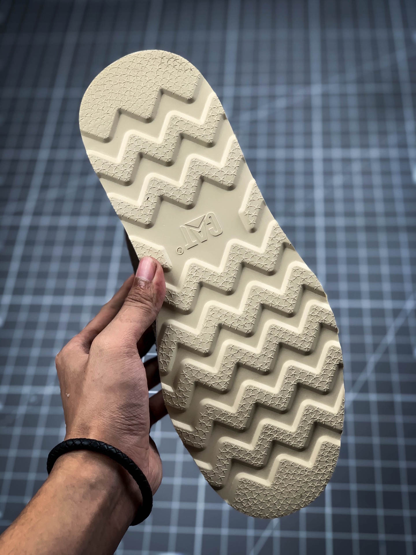 320  CAT FOOTWEAR/  P712950  CAT