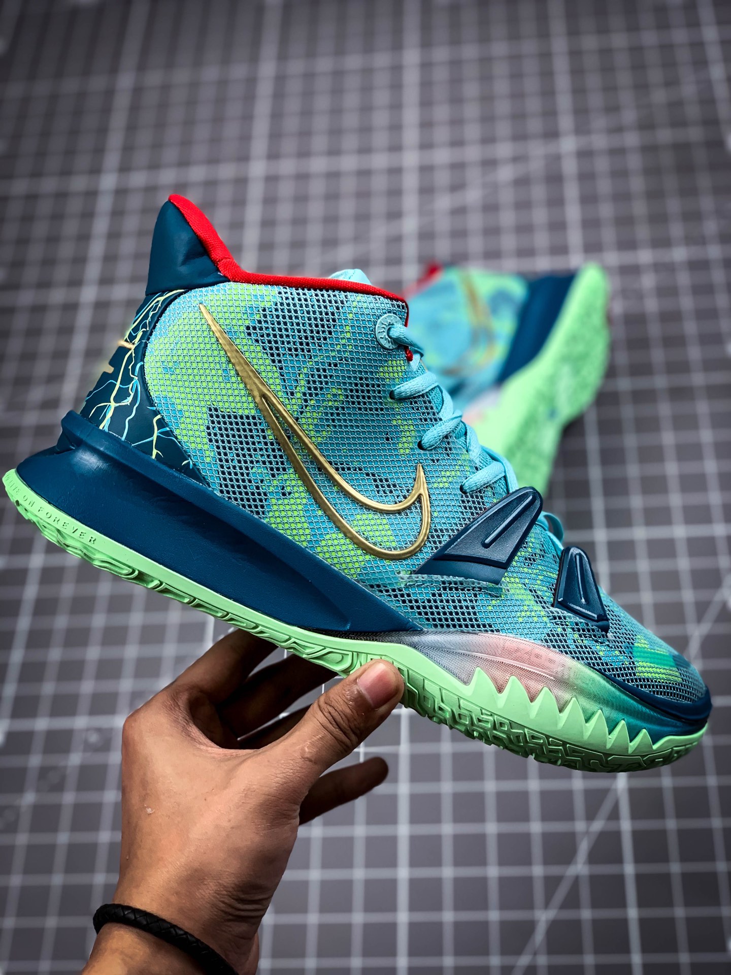 230 耐克Nike Kyrie 7 Pre Heat 欧文7时尚休闲运动篮球鞋搭载Air Zoom Turbo气垫DC0588-002