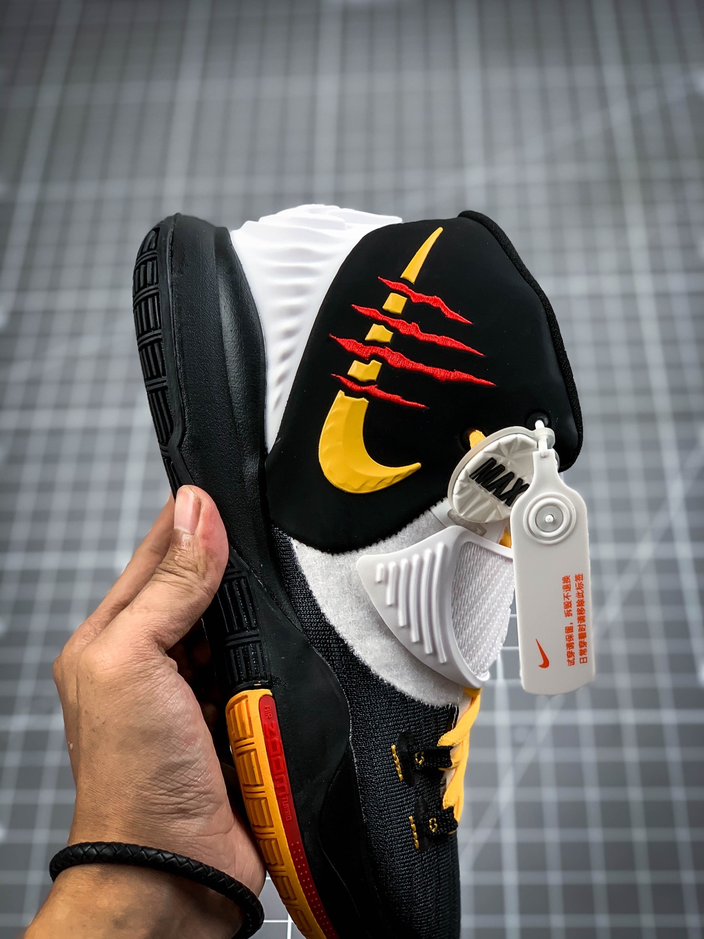 280  灭世纯原版本 Nike Kyrie 6 Bruce Lee 红黑黄，欧文科比李小龙三方联名CJ1290-600