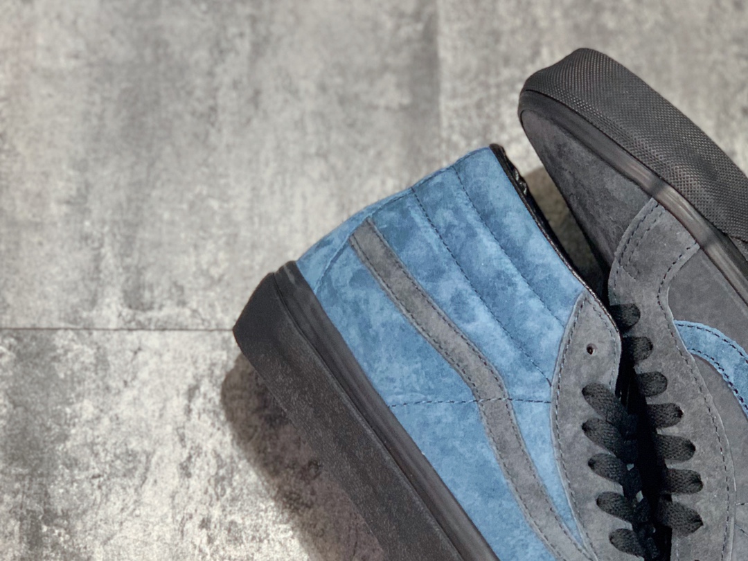 160  余文乐主理品牌Madness联名 Madness x Vans SK8-Mid  余文乐 黑蓝麂皮中帮硫化板鞋