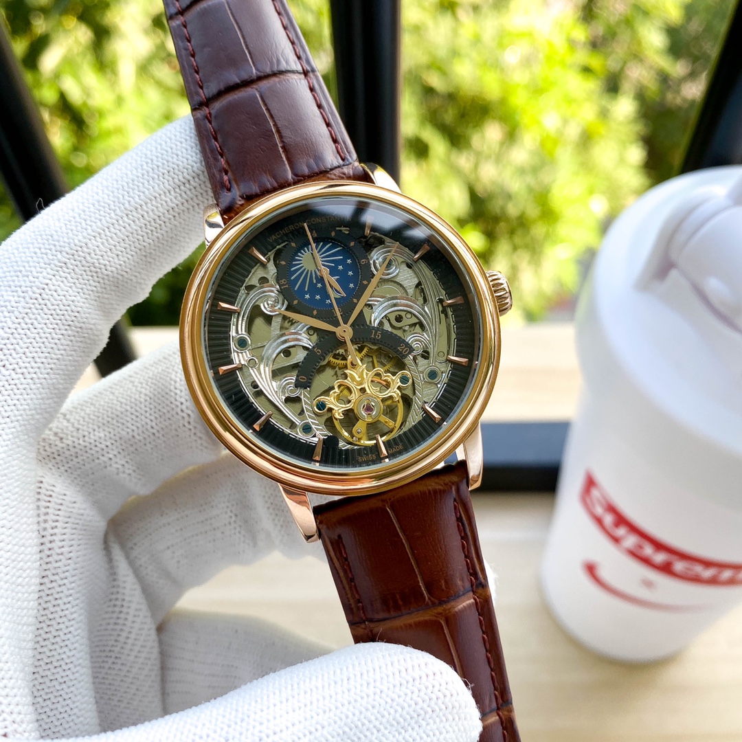 💰430 
江斯丹顿（Vacheron Constantin）精品男士腕表，尊贵大气，绅士风范，时尚百搭，最新爆款。采用全自动机械机芯，316精钢材质，进口真牛皮表带，矿物质超强镜面，尺寸：直径41mm 厚度12mm