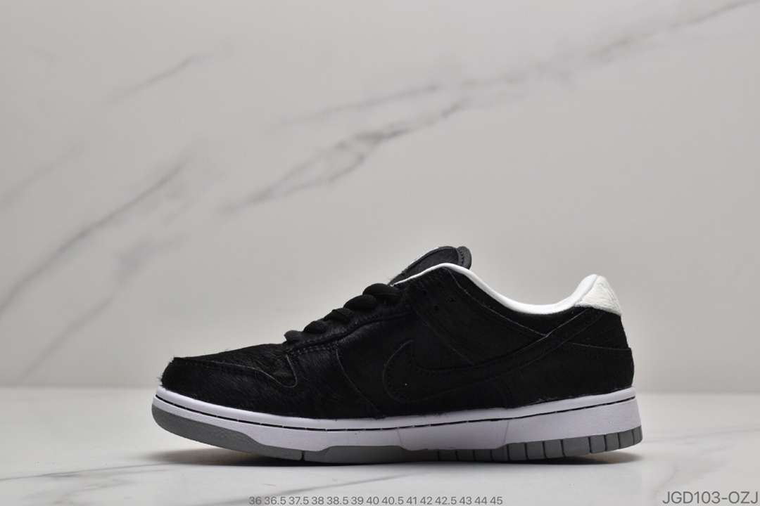 180 公司级耐克Medicom Toy x Nike SB Dunk Low“BE@RBRICK”马毛黑白积木熊货号: CZ5127-001