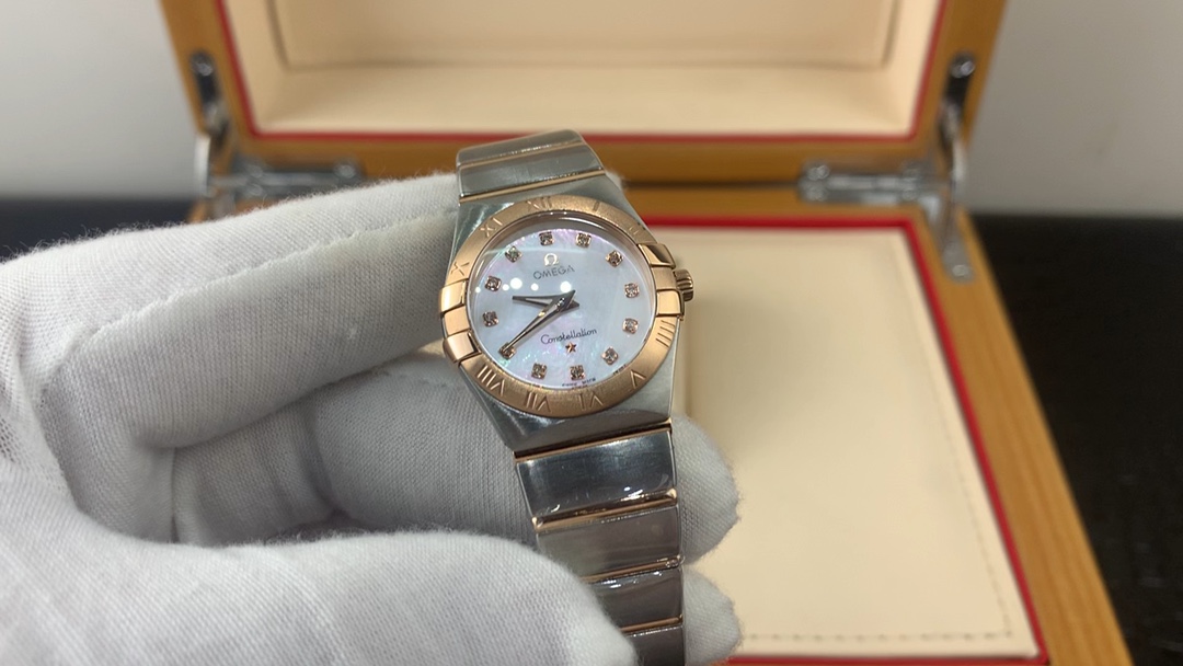 Omega 皇家 欧米茄星座系列女表视频欣赏