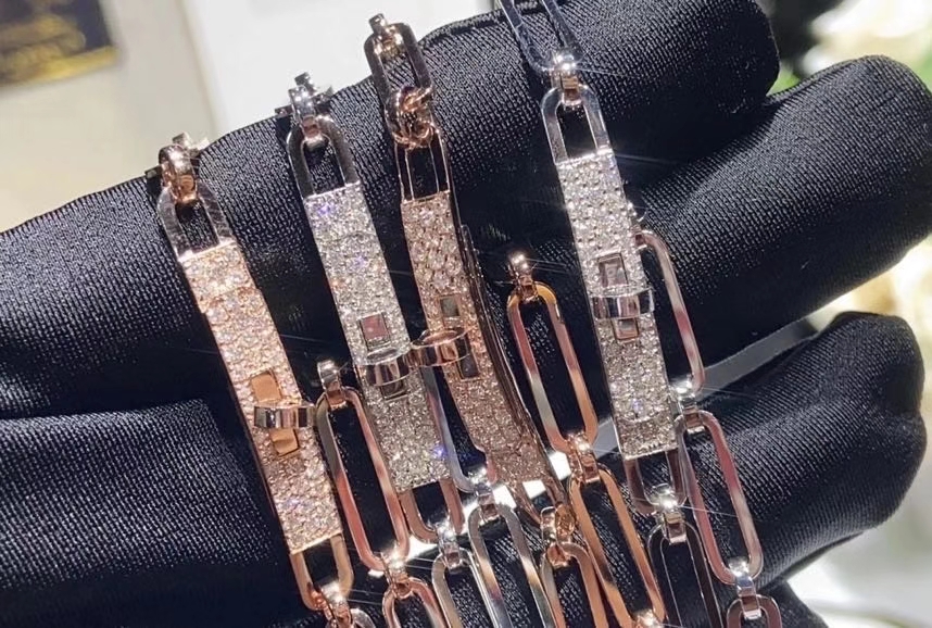 NO:103934,Hermes bracelet with a superb diamond, it's very popular recently. Spot rose gold, white gold, Hermes bracelet, hermes, bracelet19860909爱马仕满钻超赞的一款手链 最近超级火 现货玫瑰金白金色,爱马仕手链,hermes,bracelet,Jewelry