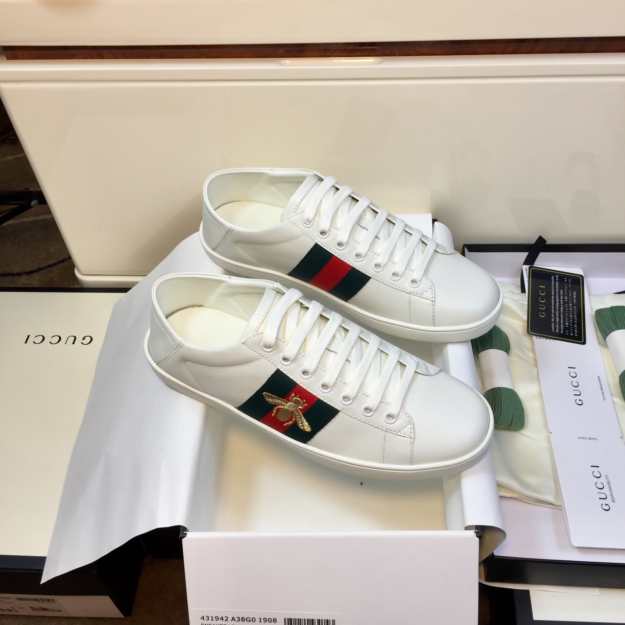 Gucci Buty do deskorolki Biały Hafty Unisex Skóra krowia węża Spodnie dresowe