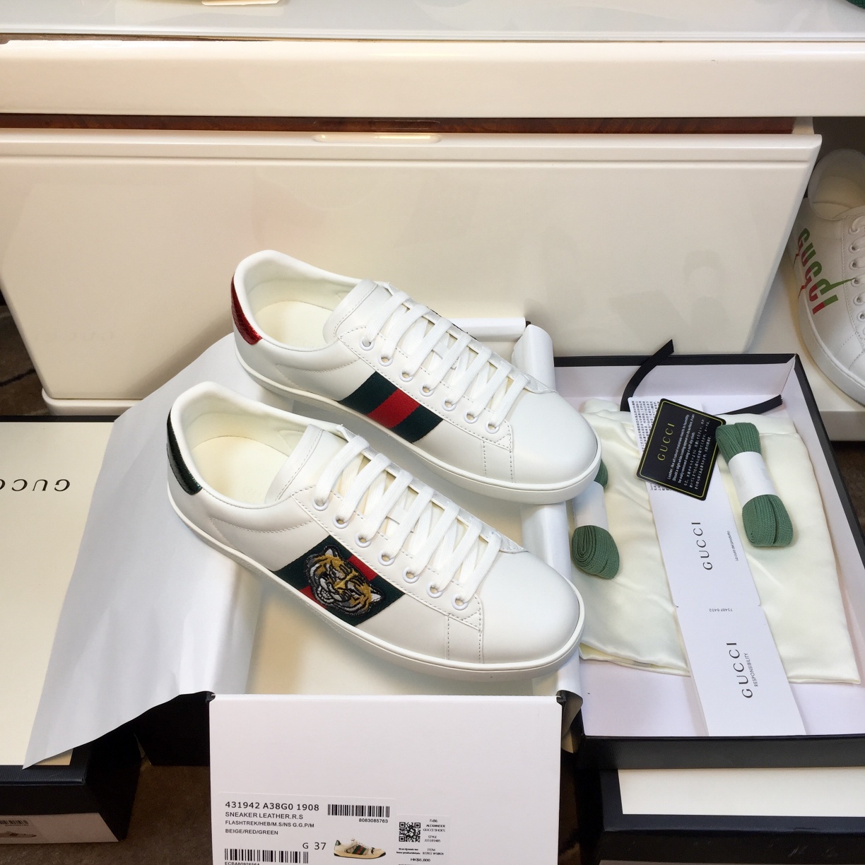 Gucci Buty do deskorolki Biały Hafty Unisex Skóra krowia węża Spodnie dresowe