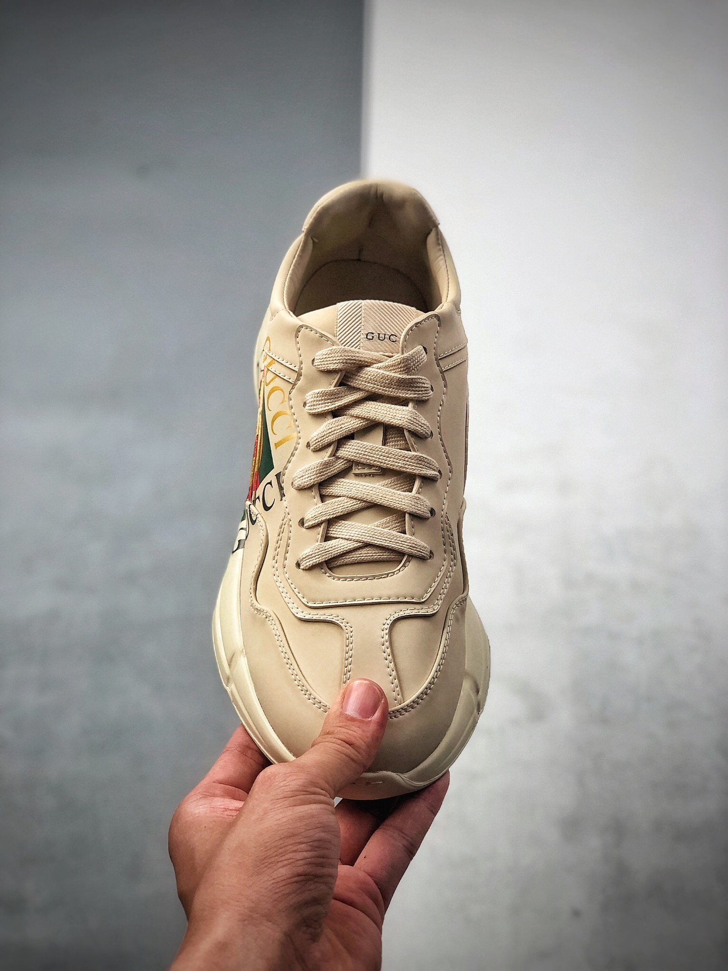 280 芯片 Gucci Rhyton Vintage Trainer Sneaker 古驰老爹3D皮革角状复古慢跑鞋