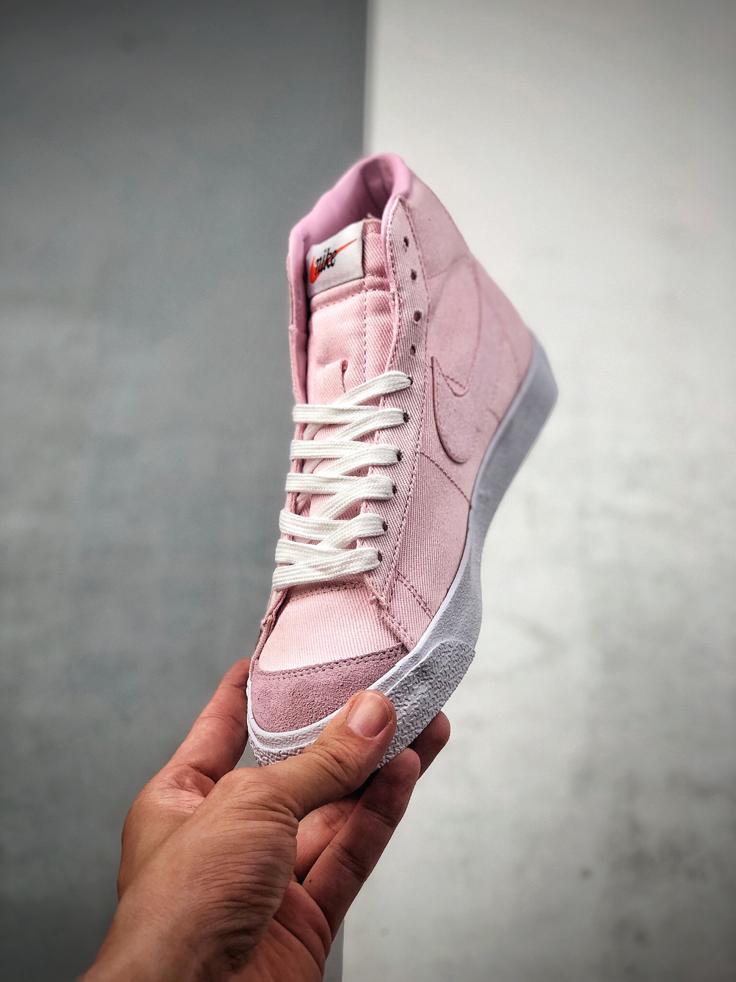 230 NIKE ZOOM BLAZER MID 樱花粉白开拓者高帮 百搭休闲板鞋CD8238-600