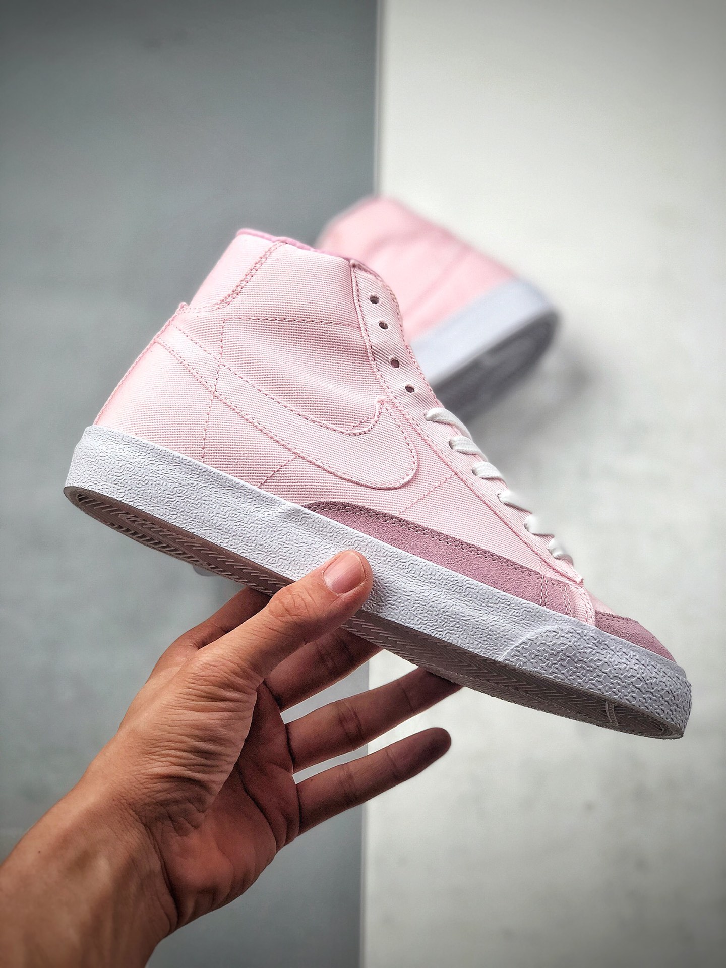 230 NIKE ZOOM BLAZER MID 樱花粉白开拓者高帮 百搭休闲板鞋CD8238-600