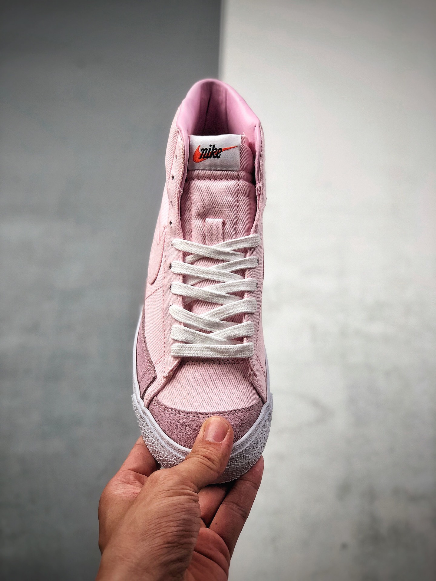 230 NIKE ZOOM BLAZER MID 樱花粉白开拓者高帮 百搭休闲板鞋CD8238-600