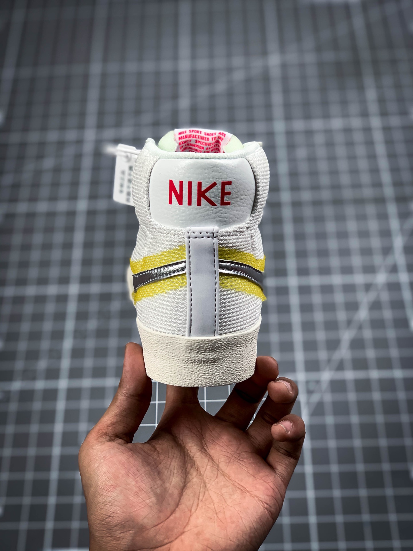 200  Nike Blazer Mid '1977 Vintage WE  新配色白灰CZ8105-100