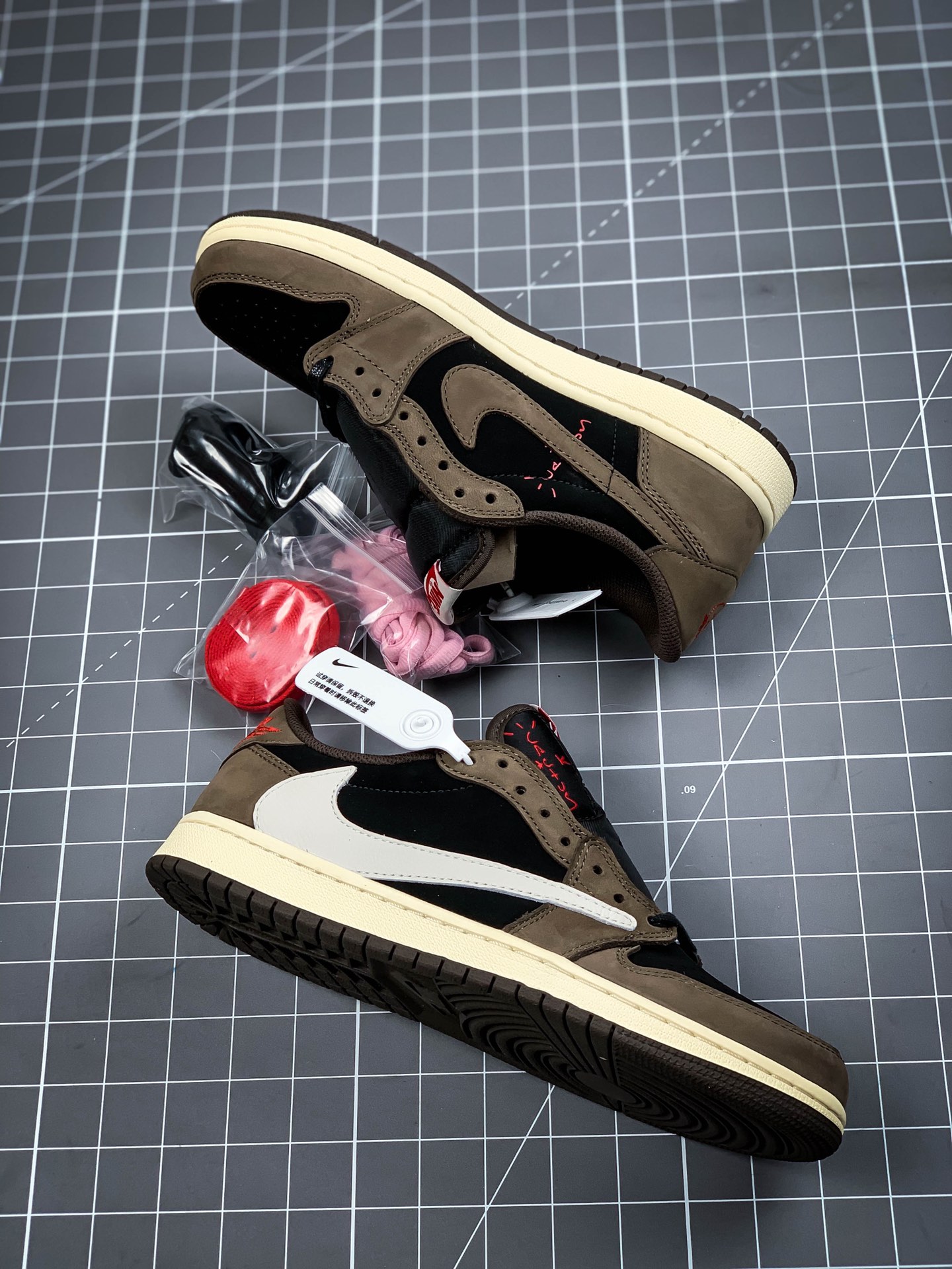 400  纯原版本Travis Scott x Air Jordan 1 Low AJ1乔1低帮倒钩 TS联名款运动休闲板鞋 CQ4277-001