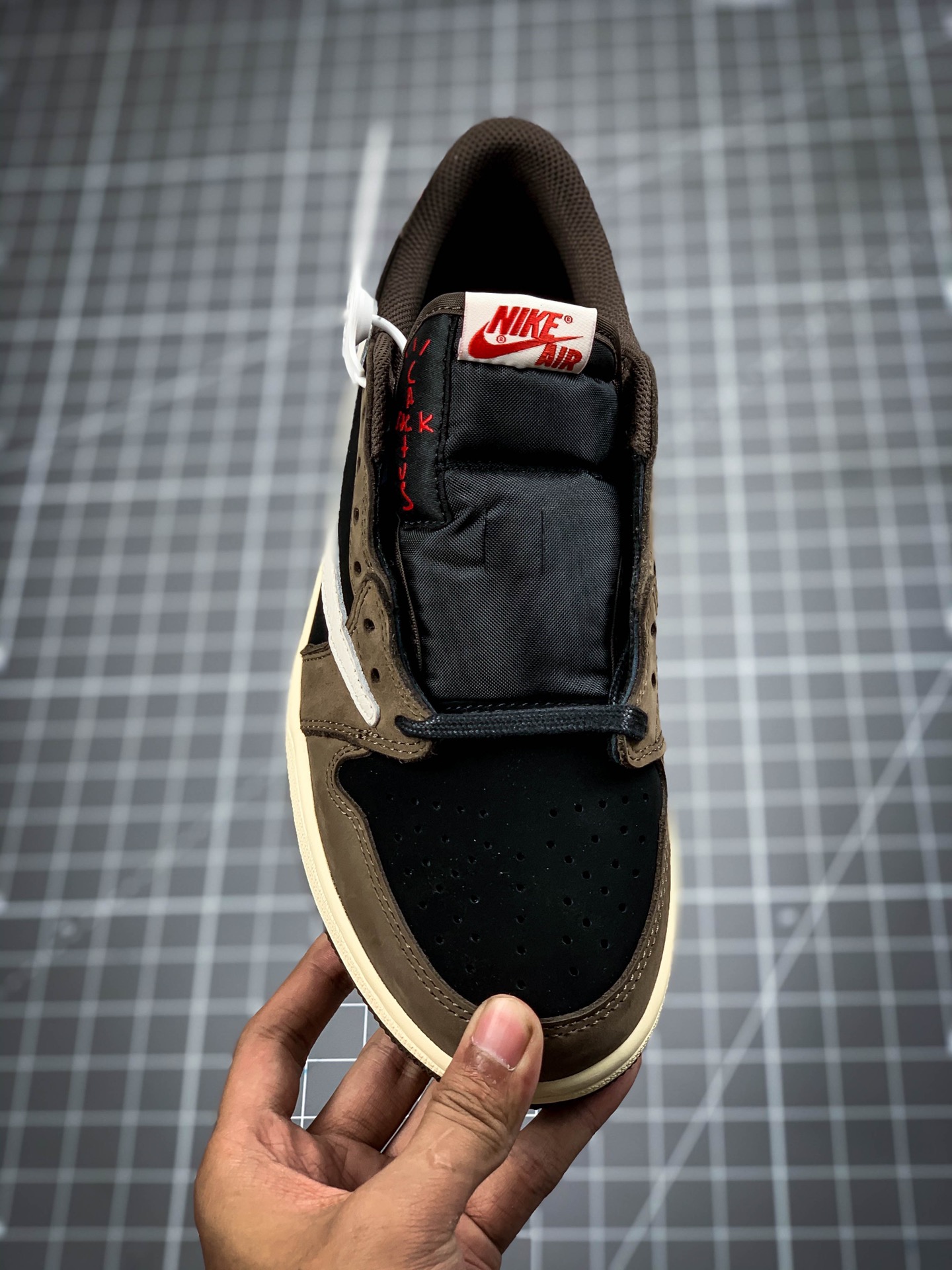 400  纯原版本Travis Scott x Air Jordan 1 Low AJ1乔1低帮倒钩 TS联名款运动休闲板鞋 CQ4277-001
