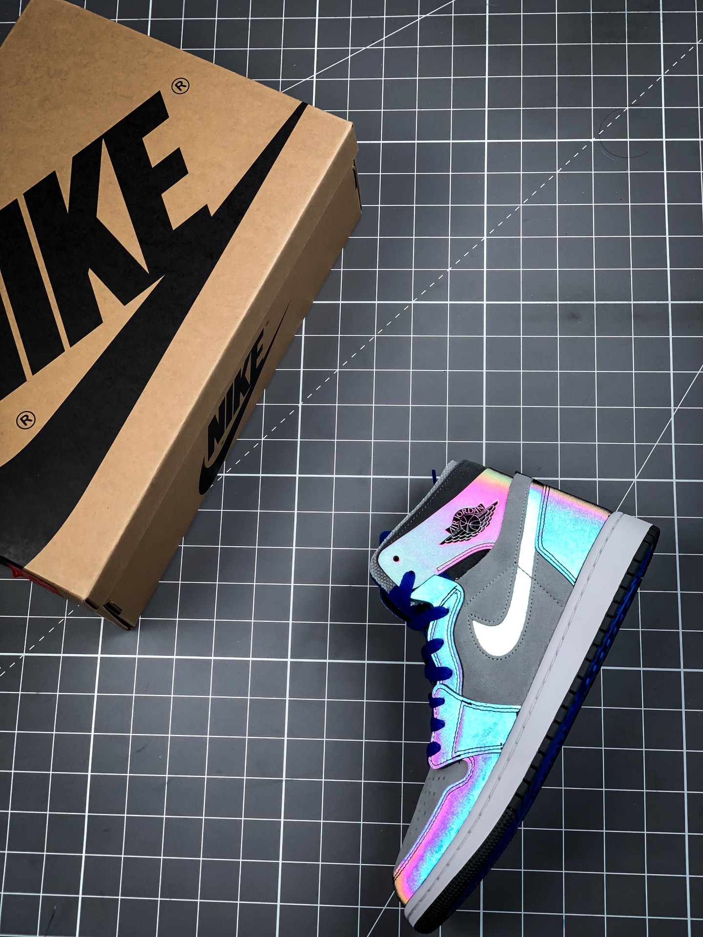 380  中国赛区联名款 LPL x Air Jordan 1 Zoom Comfort  DD1453-001