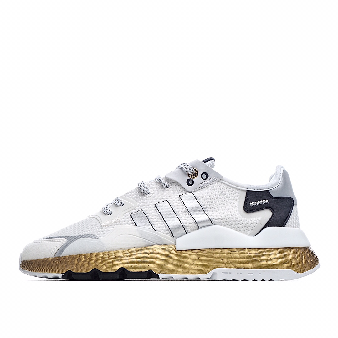 G5 新品首发 官方正确版本 阿迪达斯 Adidas Nite Jogger Boost 夜行者 复古休闲百搭运动跑鞋。原厂材料 原厂大底 私家独模 网布搭配麂皮拼接打造鞋面 极具复古风格鞋头及鞋跟点缀3M反光设计极为亮眼中底采用全掌 Boost 科技，厚度相当可观，脚感极佳。