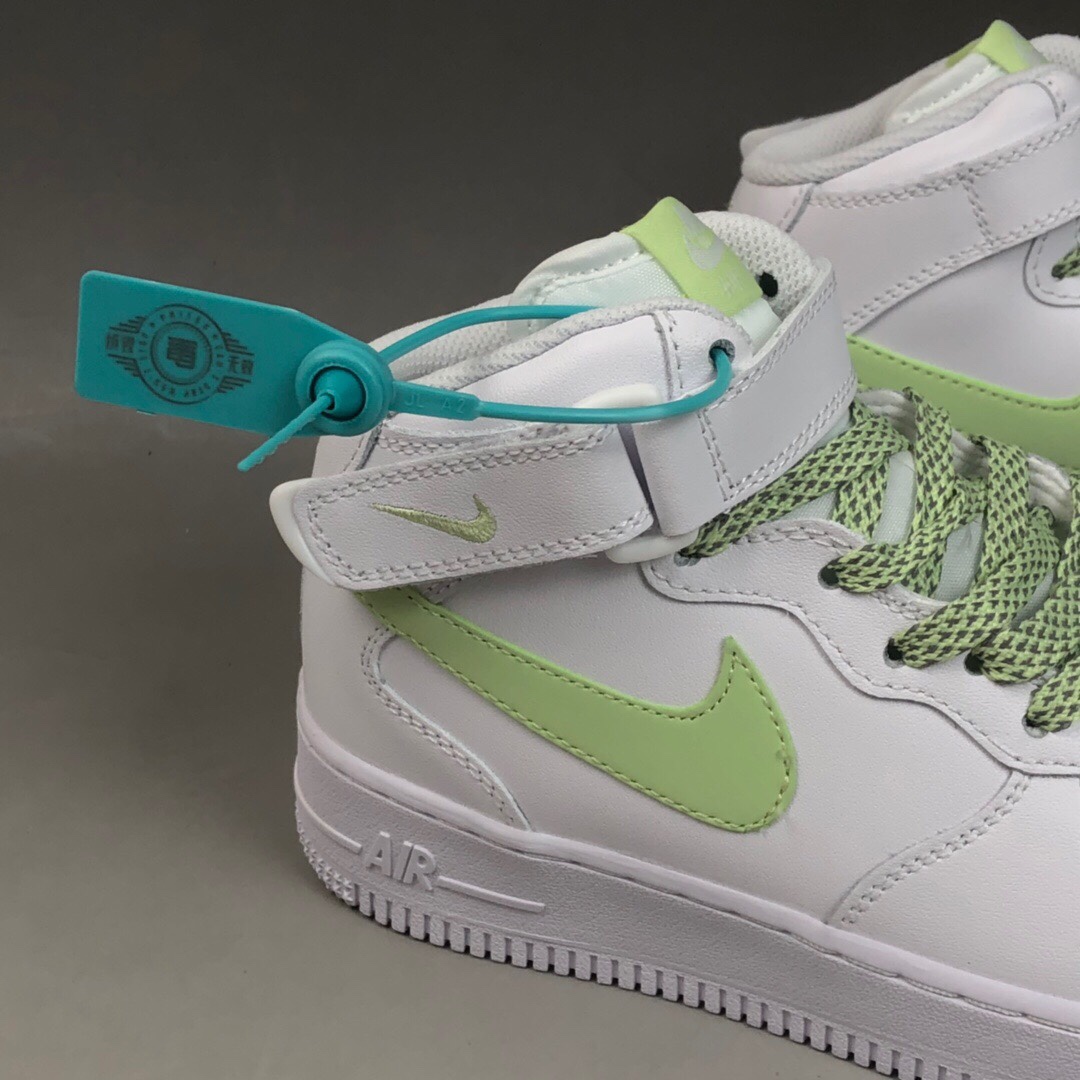 200 Nike  Air Force 1 Mid ’07 3M反光 空军一号高帮百搭休闲运动板鞋 366731-910