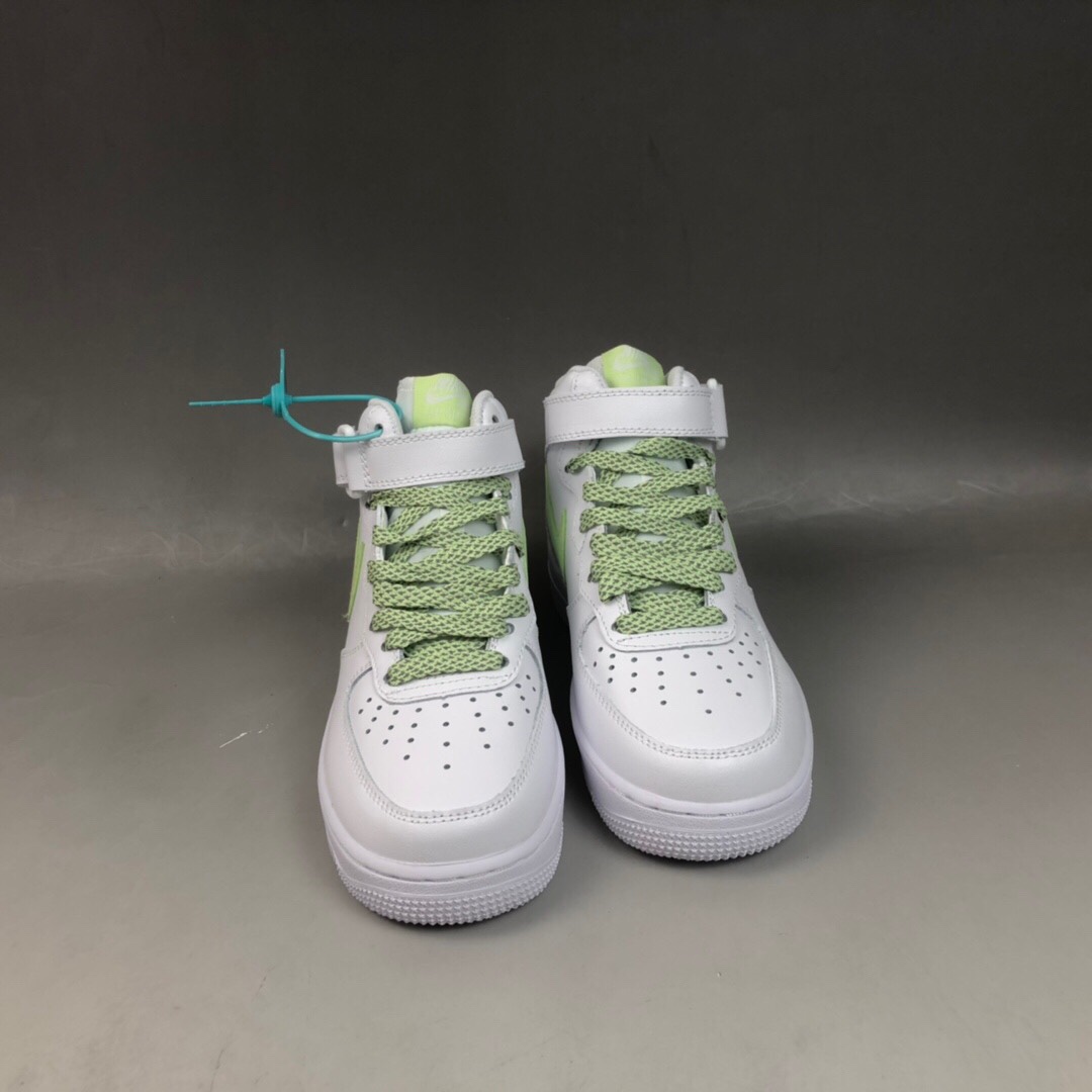 200 Nike  Air Force 1 Mid ’07 3M反光 空军一号高帮百搭休闲运动板鞋 366731-910