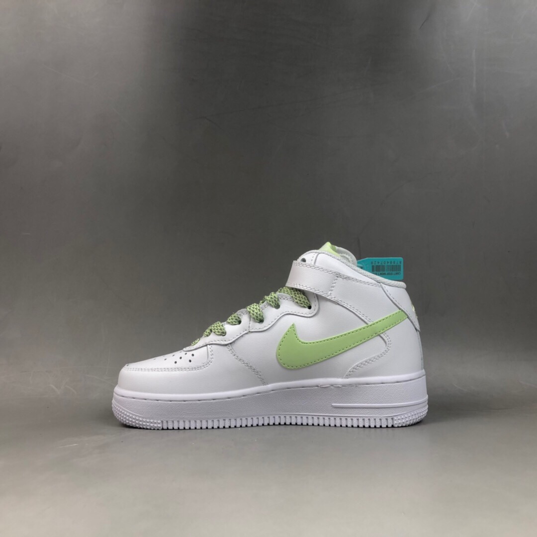 200 Nike  Air Force 1 Mid ’07 3M反光 空军一号高帮百搭休闲运动板鞋 366731-910