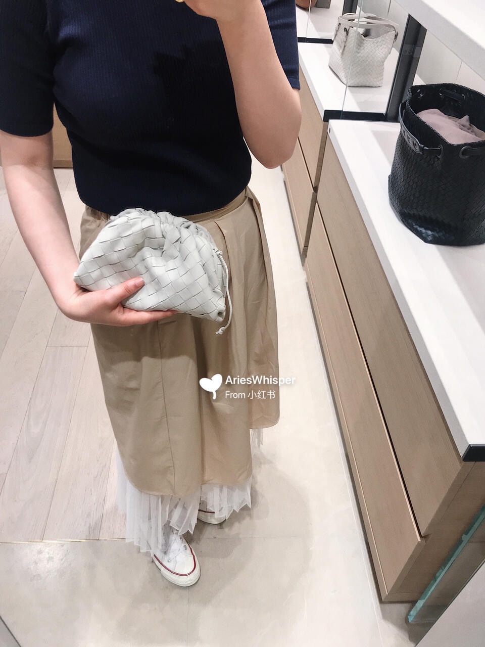 Bottega Veneta THE MINI POUCH 22CM 编织云朵包 585852白色
