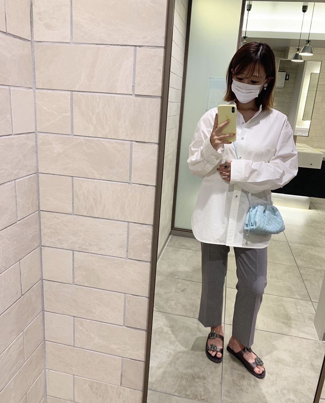 Bottega Veneta THE MINI POUCH 22CM 编织云朵包 585852冰蓝色