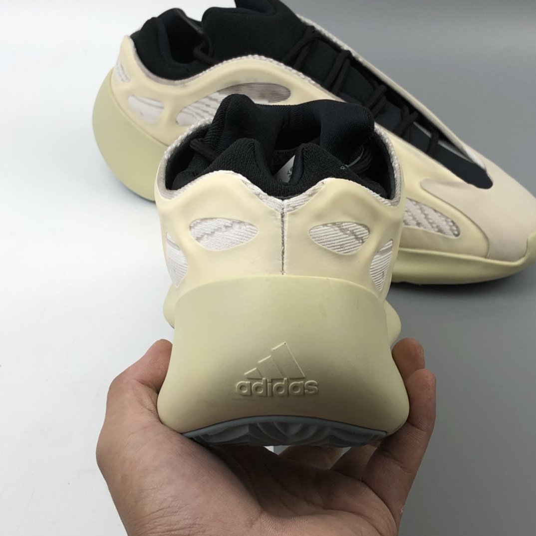 200  Adidas  Yeezy 700V3 ” Azael ”  阿迪达斯侃爷椰子夜光鞋面 复古老爹鞋 FW4980