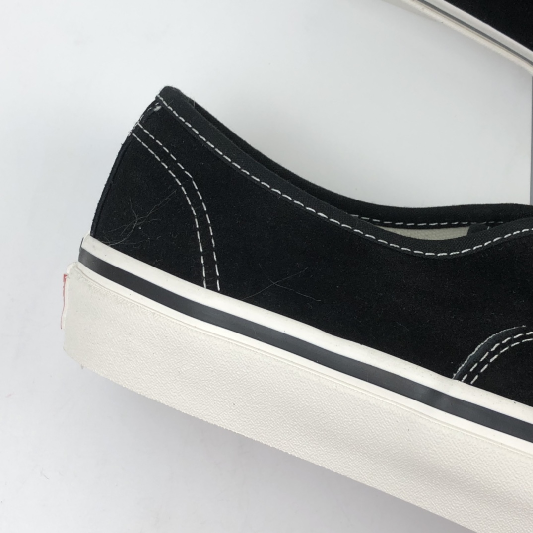 140 Vans Authentic 44 DX 安纳海姆麂皮硫化板鞋 VN0A38ENMR2