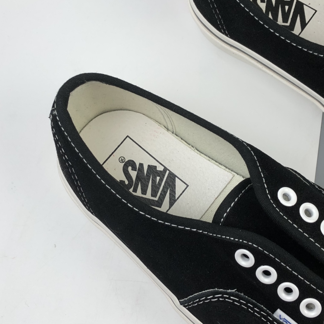 140 Vans Authentic 44 DX 安纳海姆麂皮硫化板鞋 VN0A38ENMR2