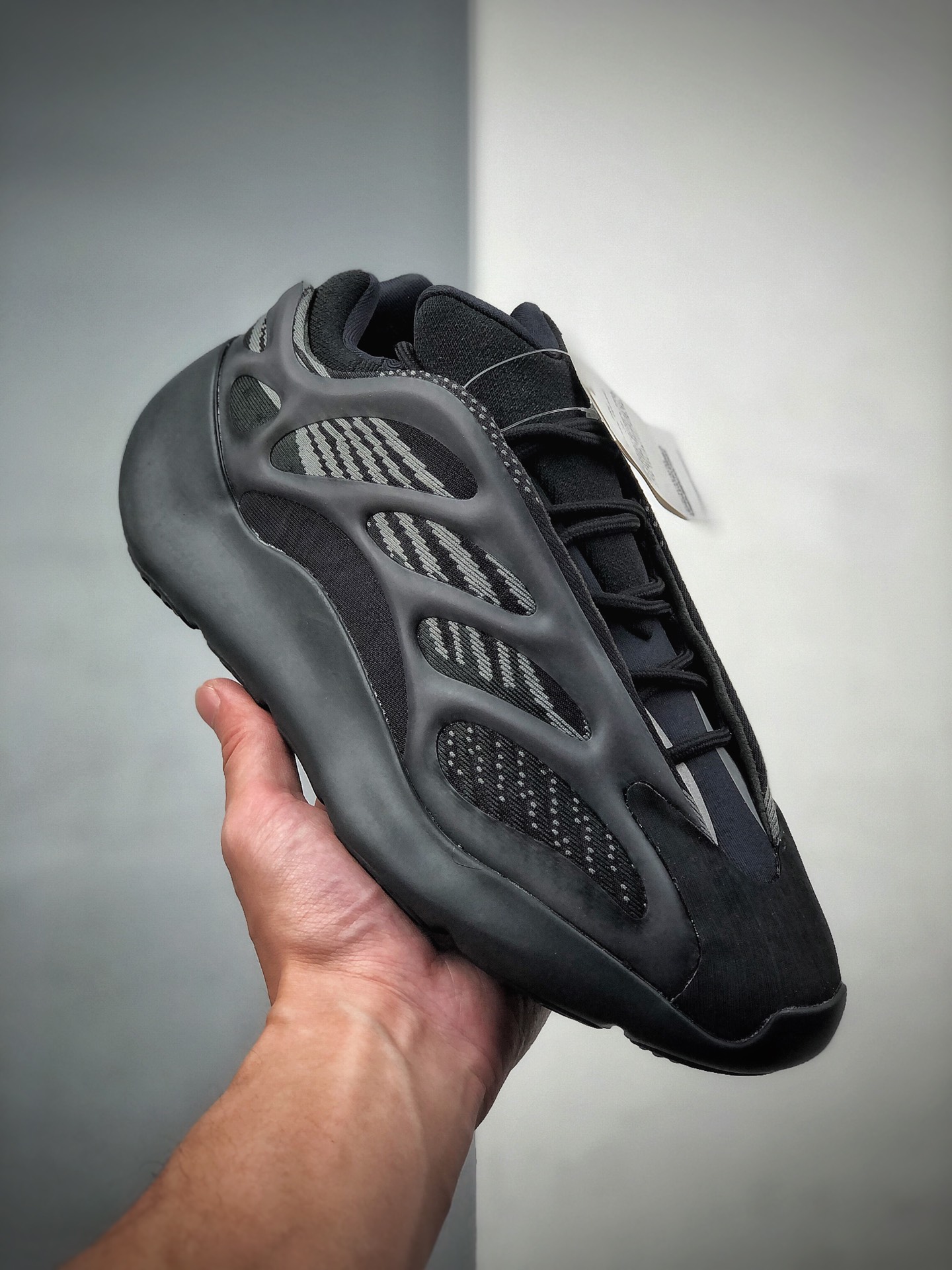 Adidas Yeezy Boost 700 zapatillas de papá. Correcta piel de primera capa, textura incomparable, con entresuel…