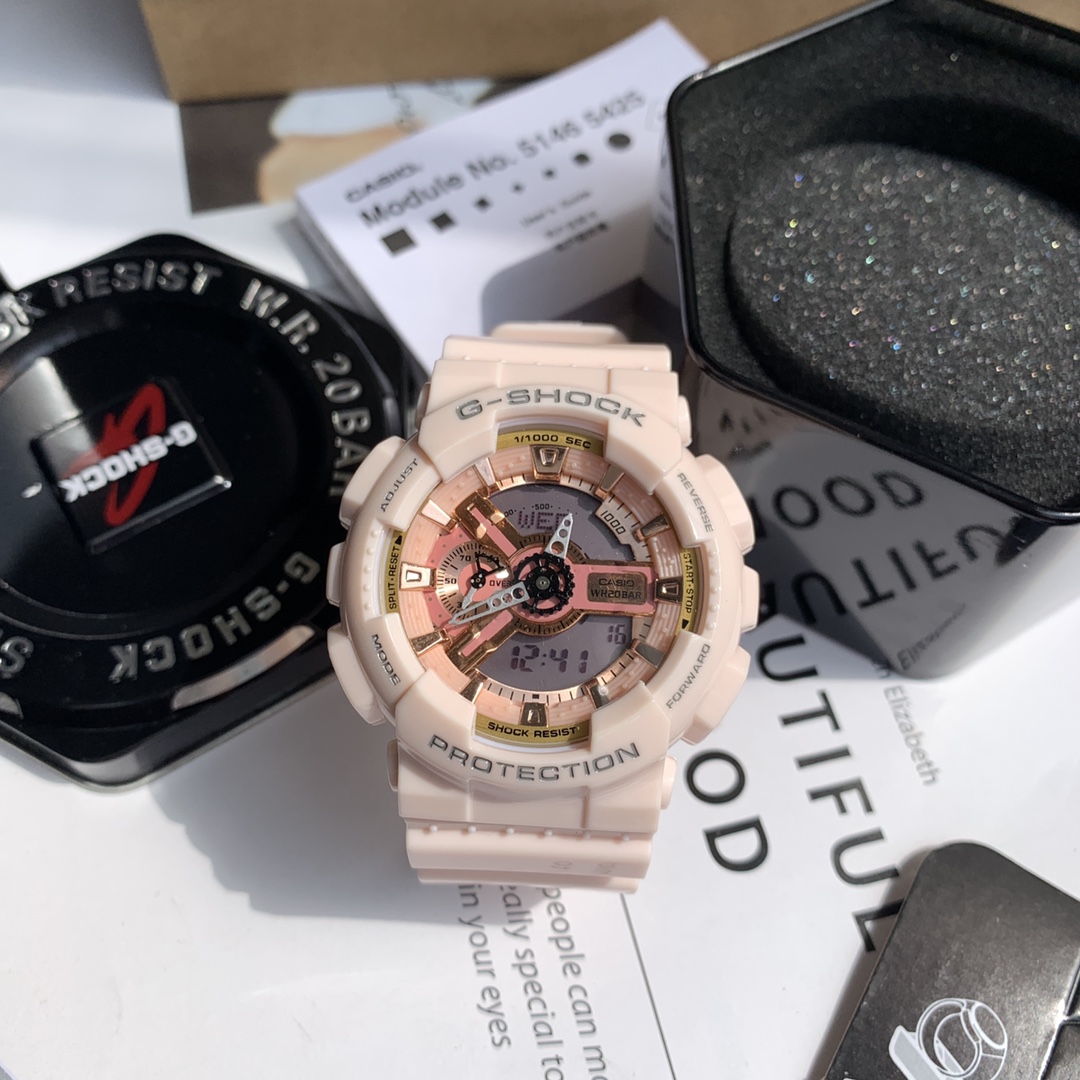 💰50 卡西欧 表盘直径大号53mm、小号32mm，手表小红书已爆回头率爆表！这绝对是掌柜的自留款！功能极多，指南针，秒表（精确到1/1000秒）温度计，世界时间，倒计时，闹铃，间歇响报，45度自动抬手亮Led照明！各位老铁，剁手还请抓紧！所以一定要抓住机会喔！