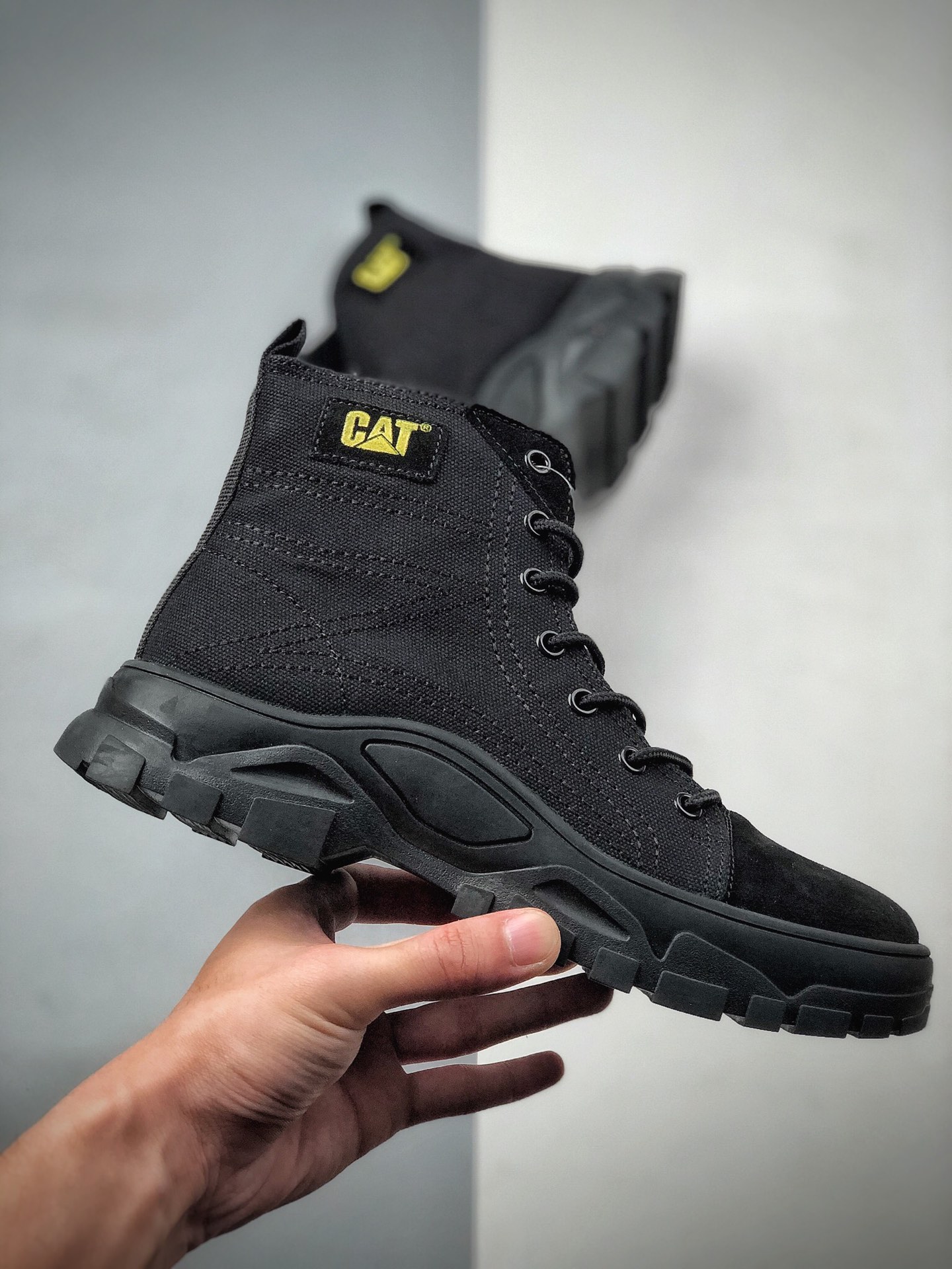 220 CAT FOOTWEAR/ CAT P721066 卡特工装复古老爹鞋
