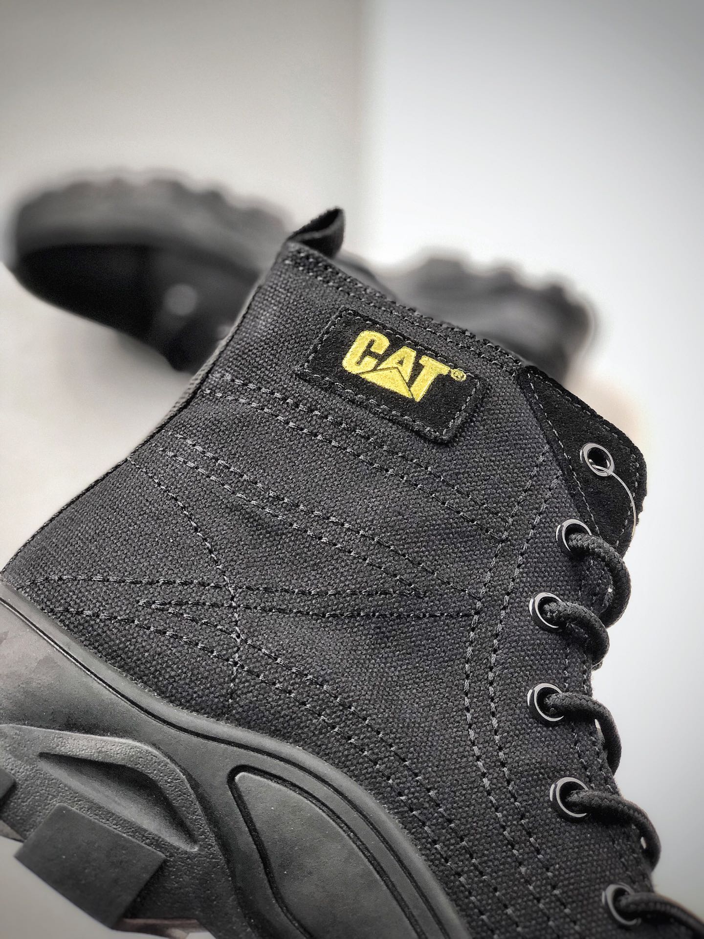 220 CAT FOOTWEAR/ CAT P721066 卡特工装复古老爹鞋