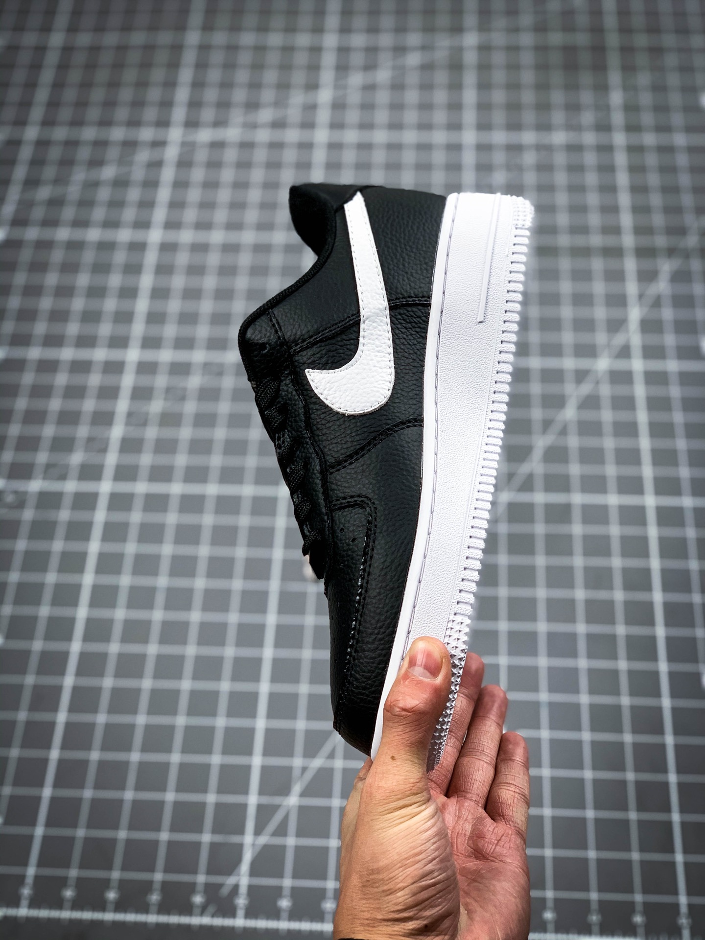 200 Nk Air Force 1 Low 07' PRM “Zip Swoosh”拉链换勾 CW6558-100
