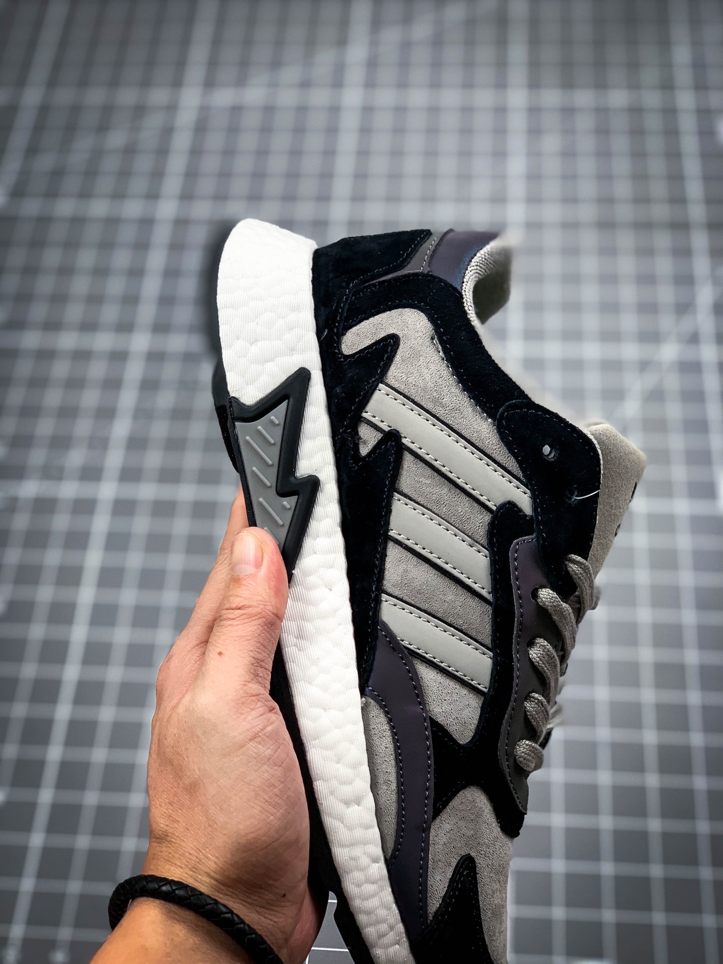 200 AD Nite Jogger 2019 Boost 三叶草 联名夜行者 eg7555