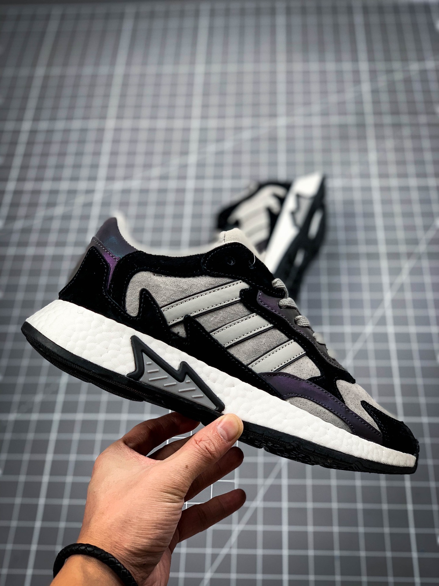200 AD Nite Jogger 2019 Boost 三叶草 联名夜行者 eg7555
