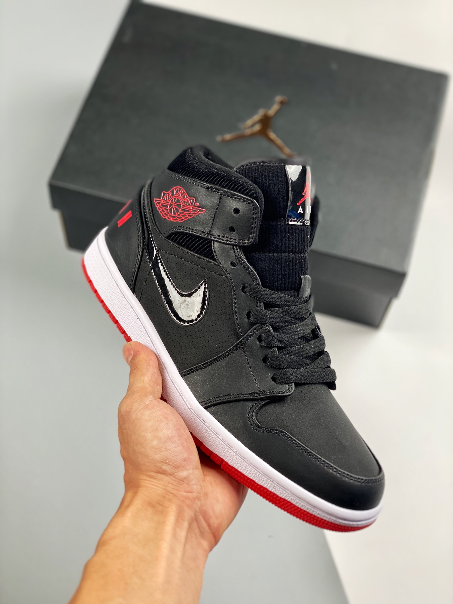 Air Jordan 1 Mid Negro y rojo Pedido de cliente de exportación de Tmall, la más alta artesanía del mercado, serie de ca…