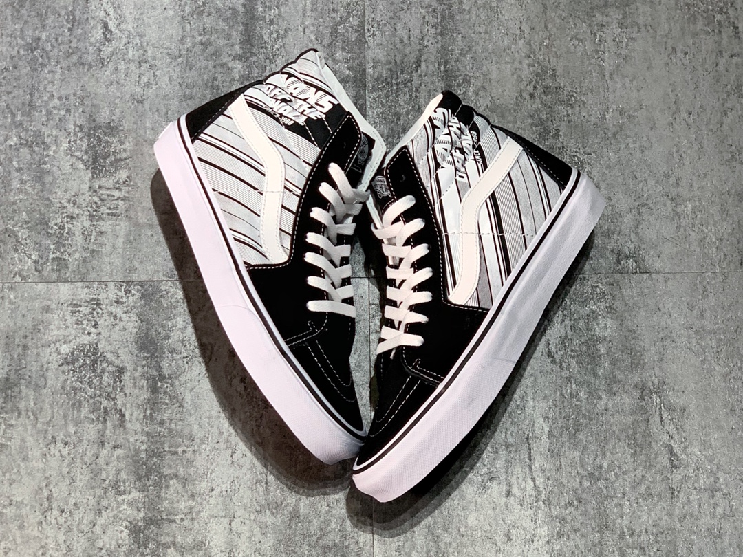160 Vans Sk8-Hi 高帮涂鸦黑白印花  休闲高帮滑板鞋
