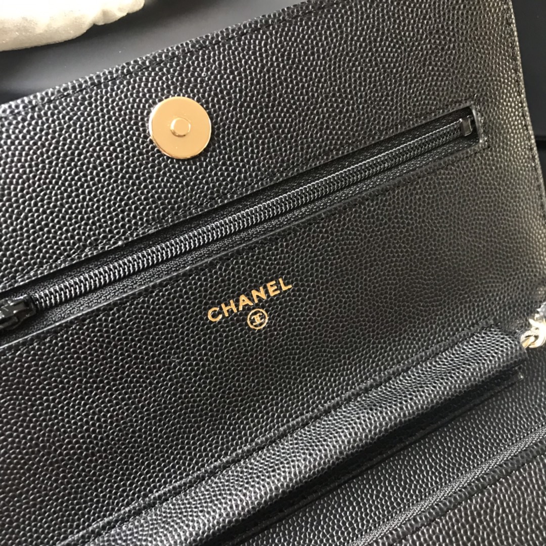 Chanel 小香20款 采用磁吸扣五金方便 配最新款luogo细节美到淋漓尽致 尺寸:19×12