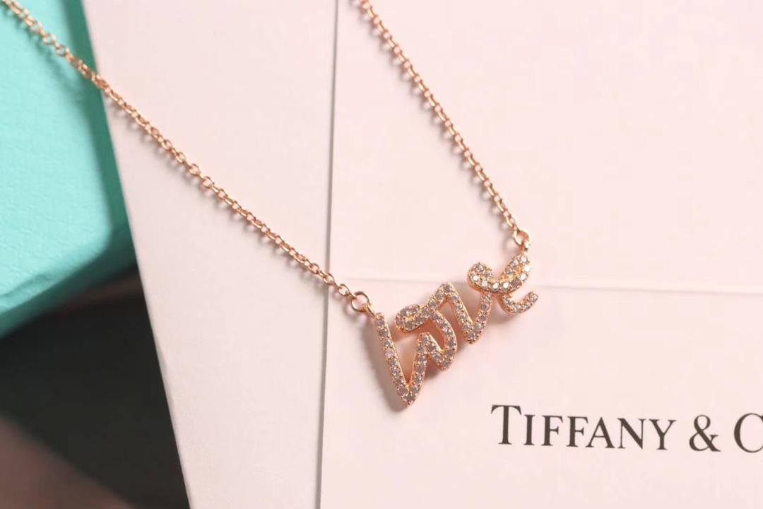 Tiffany & Co. Tiffany&Co. Love 字母锁骨项链