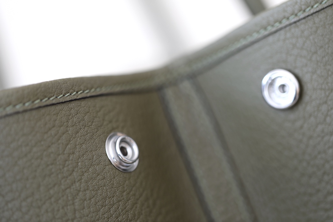 Elegant Negonda Leather Garden Party 36 Tote Bag - Olive Green 4 i1603360729 9352 2