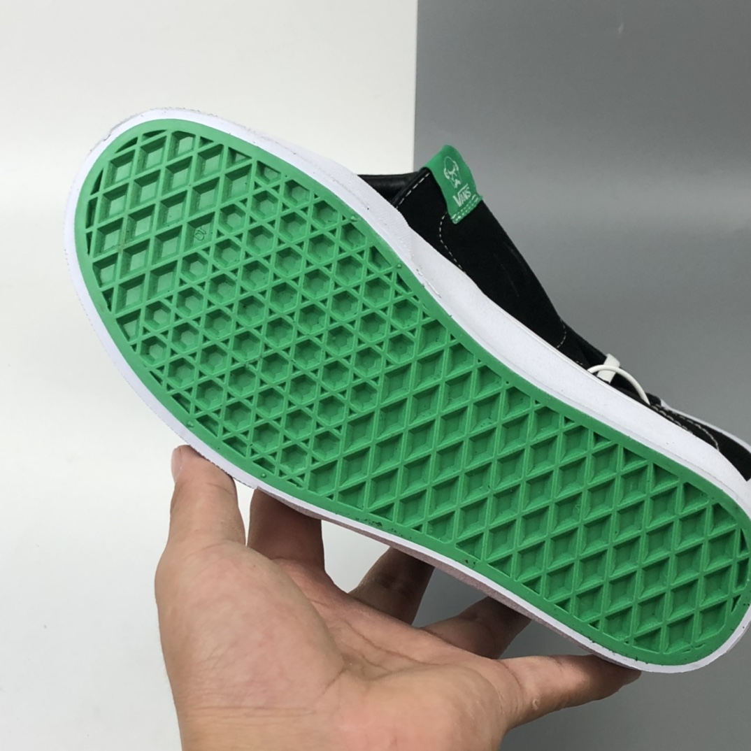160 Sparkey x Vans Sk8-Hi Lx 韩国著名玩偶设计联名高帮休闲板鞋 VN0A38JBFV3