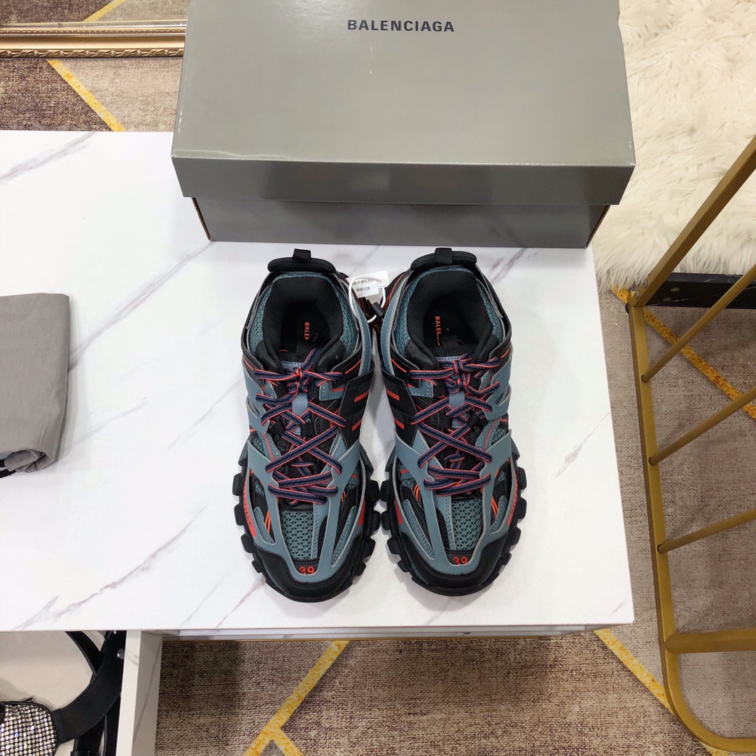 NO:165021,P top version Size: 36 37 38 39 40 41 42 43 44 45 The first release of the 3rd generation of Balenciaga # Balenciaga Track-s 3.0 Autumn series Winter series Official pre-sales have begun #Shoe sole uses PU TPU EVA rubber total glue meter 13 sets of tool grinding combinations The 15 plate partitions under the shoe are made of cowhide   imported fabric   3M reflective strips, dad shoes, balenciaga, cowhide19860909P顶版级本Size:36 37 38 39 40 41 42 43 44 45 巴世黎家3代首发# Balenciaga Track-s 3.0 秋系冬列 官预网售已经开始 #鞋采底用PU TPU EVA 橡共胶计13组具磨组合 鞋不面下15个板隔采用牛皮 进口布 3M反光条,老爹鞋,balenciaga,cowhide,Women's Shoes